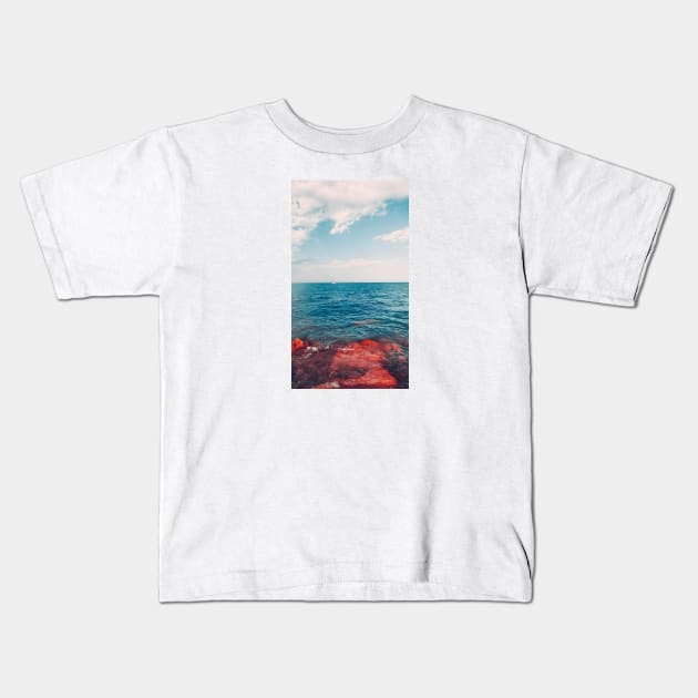 Water on Mars Kids T-Shirt by @Isatonic